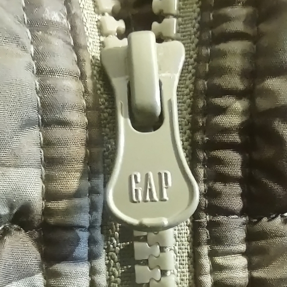 Gap Toddler Vest| 12-18 months - Picture 4 of 5